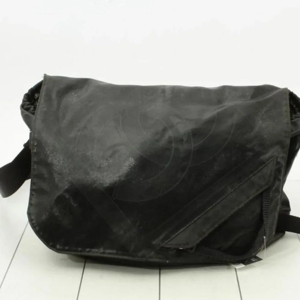 Chanel Black CC Logo Messenger Crossbody Bag  8618